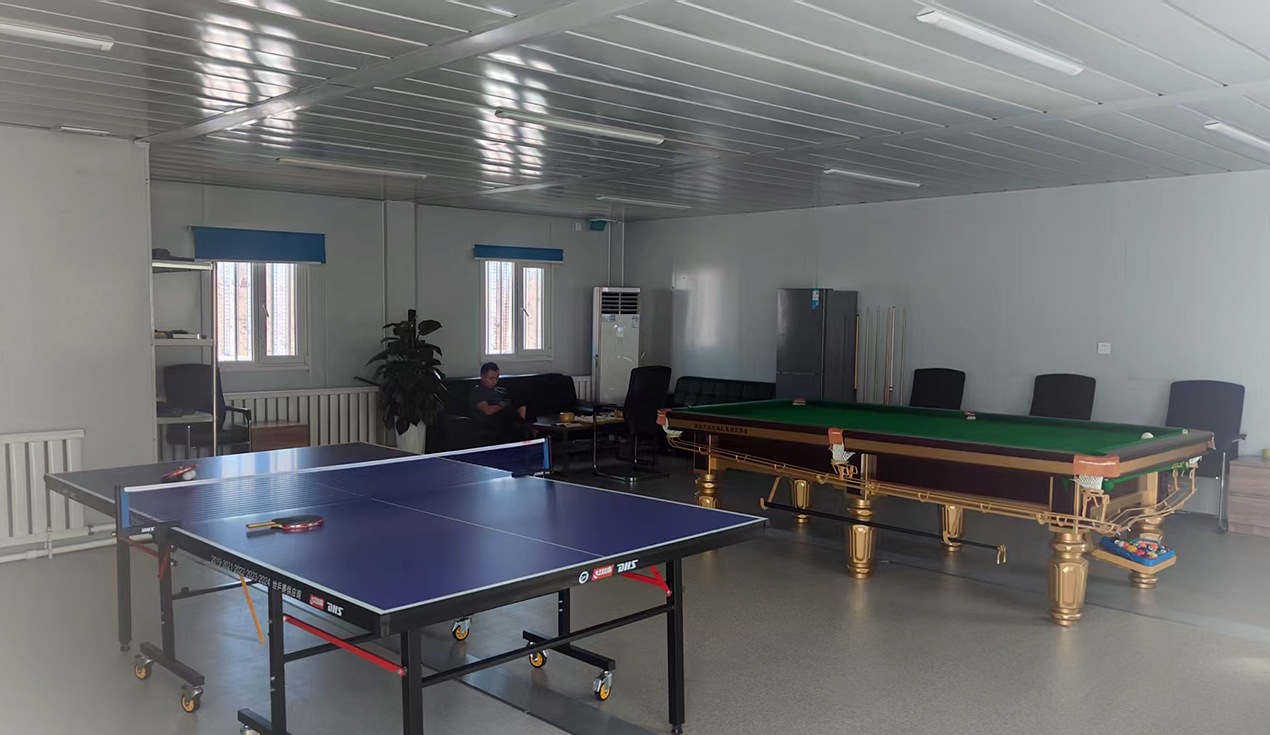 Ciudad de Xinjiang Hami Construcción Central de Santanghu Octava Oficina Proyecto de campamento de estación de energía eólica